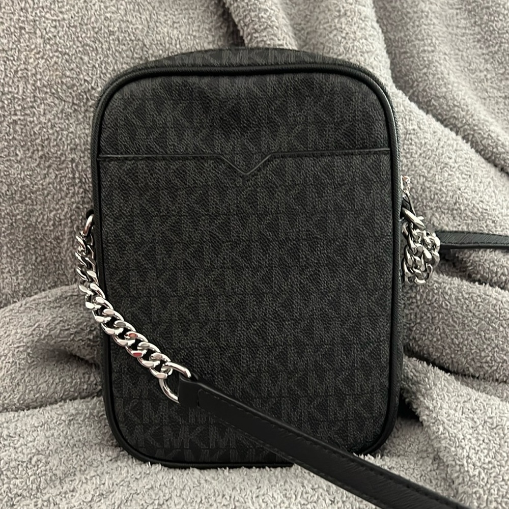 Michael Kors Jet Set Travel Medium Logo Crossbody Bag - Picture 3 of 8